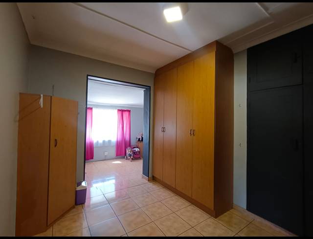 3 BEDROOM HOUSE FOR SALE IN VANDERBIJLPARK CW 5